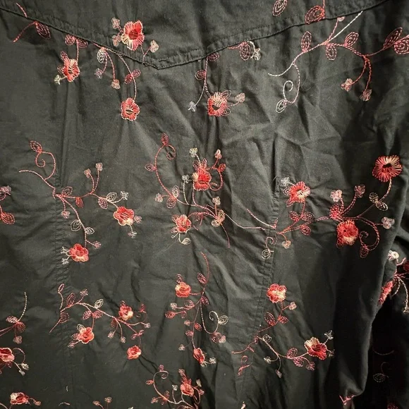 Embroidered Roper Shirt - Picture 7 of 11